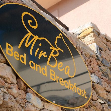 Bed and Breakfast Mirbea Cisano sul Neva Екстер'єр фото
