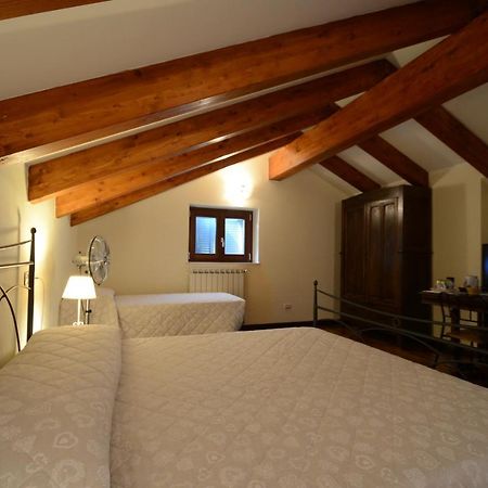 Bed and Breakfast Mirbea Cisano sul Neva Екстер'єр фото
