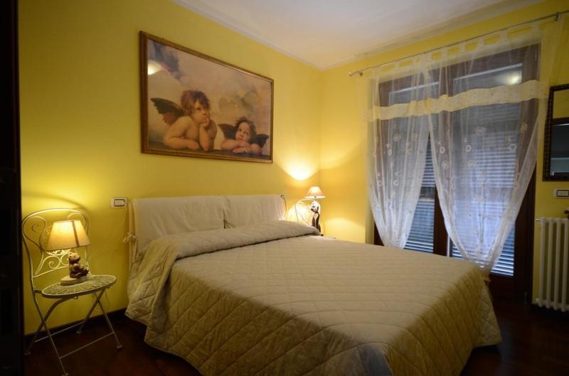 Bed and Breakfast Mirbea Cisano sul Neva Екстер'єр фото