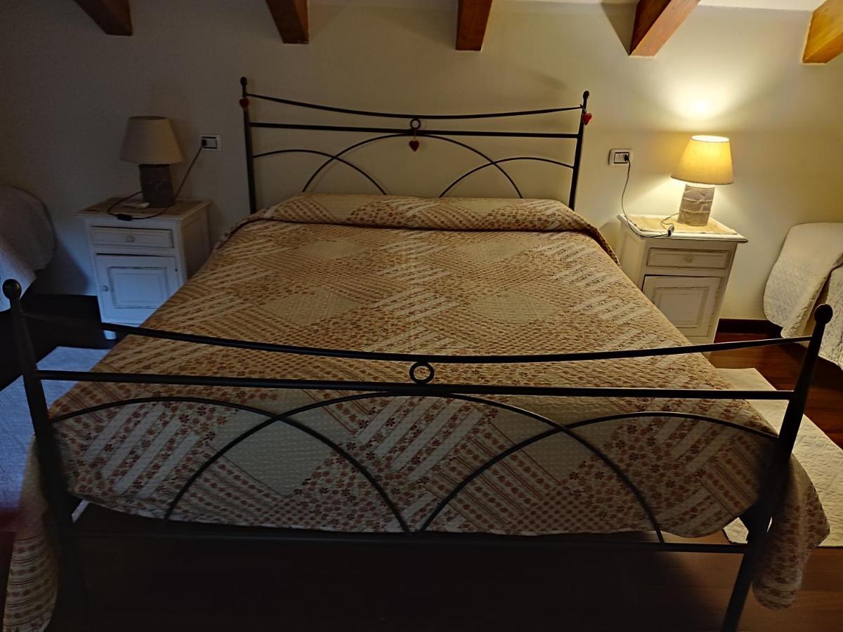 Bed and Breakfast Mirbea Cisano sul Neva Екстер'єр фото